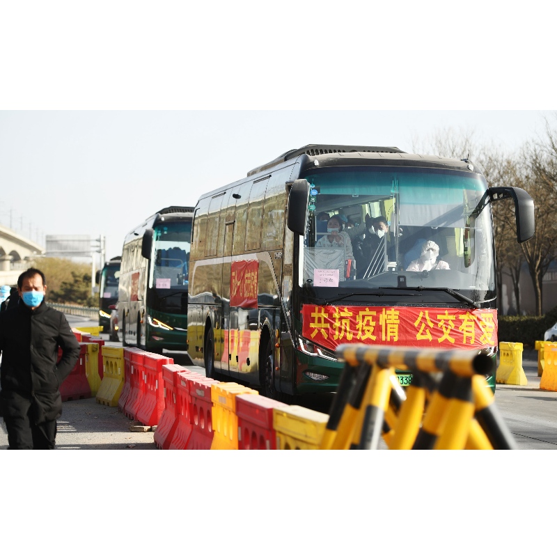 Mais de 20,000 moradores Chineses são movidos para locais de quarentena Como medida preventiva